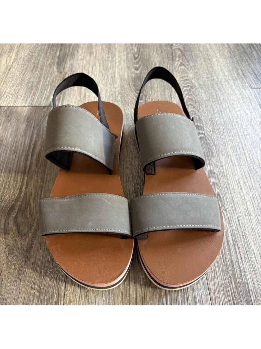 Chooka Gray and Black Foam Sandals with Textured Grip Size 9